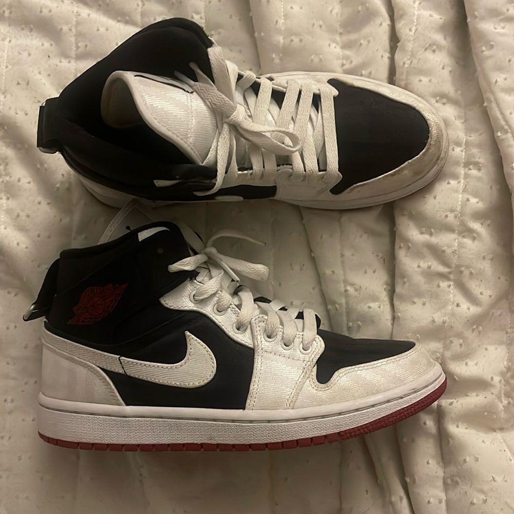 Jordan 1 mid